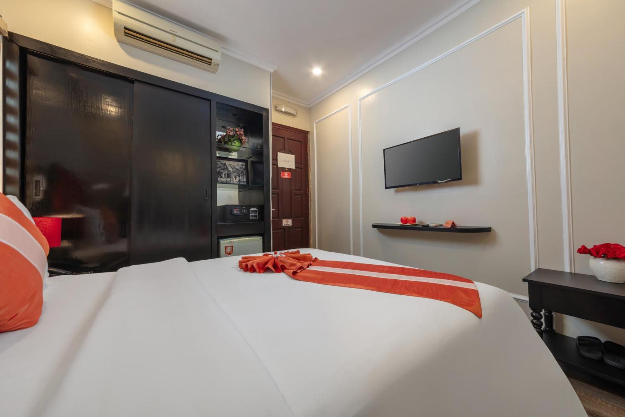 Omina Hanoi Hotel & Travel Exterior photo