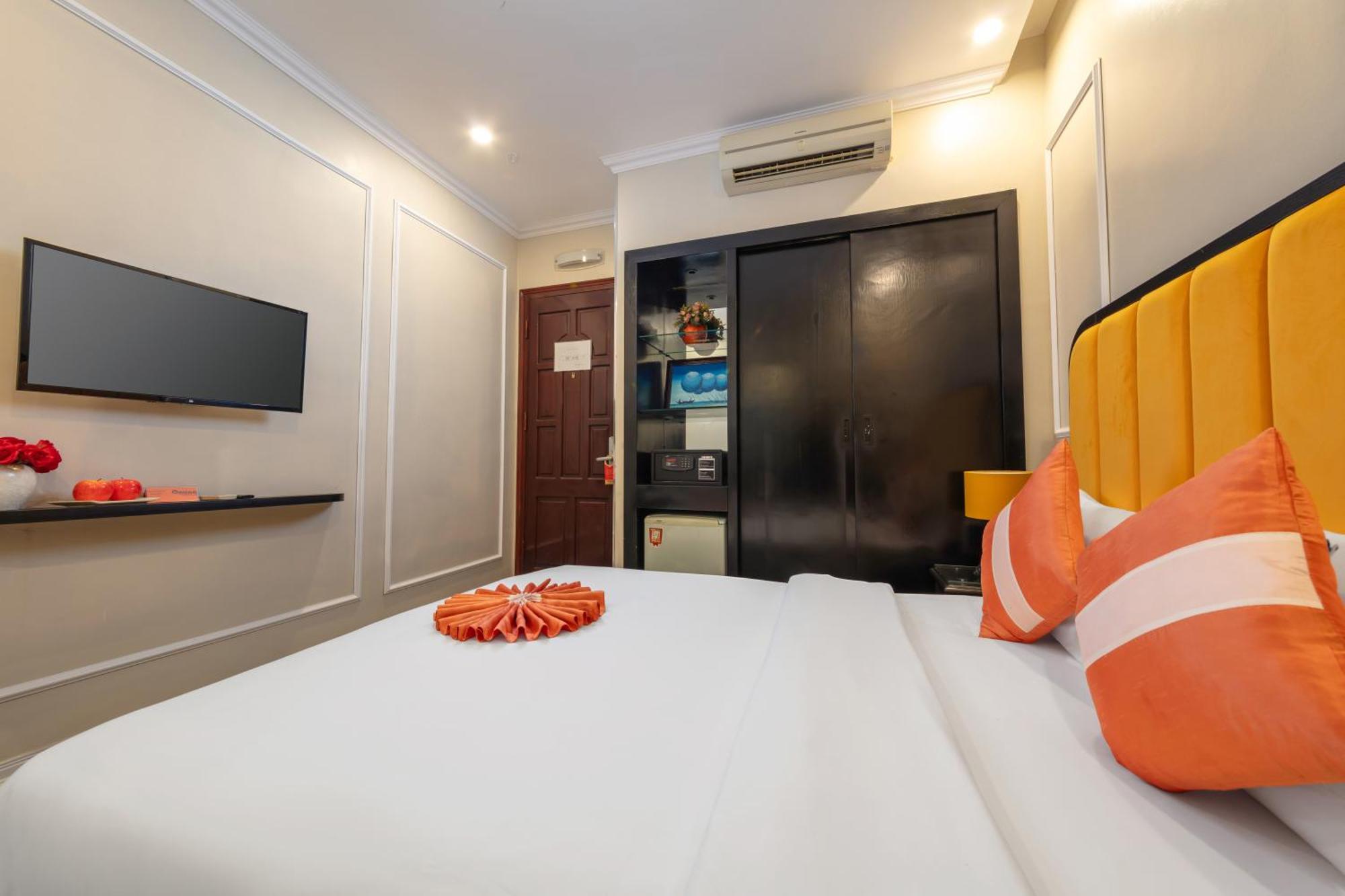 Omina Hanoi Hotel & Travel Exterior photo